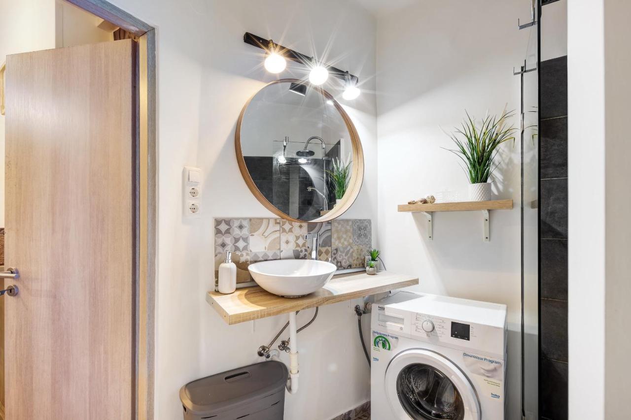 Convenient Central Apartment Budapest Luaran gambar